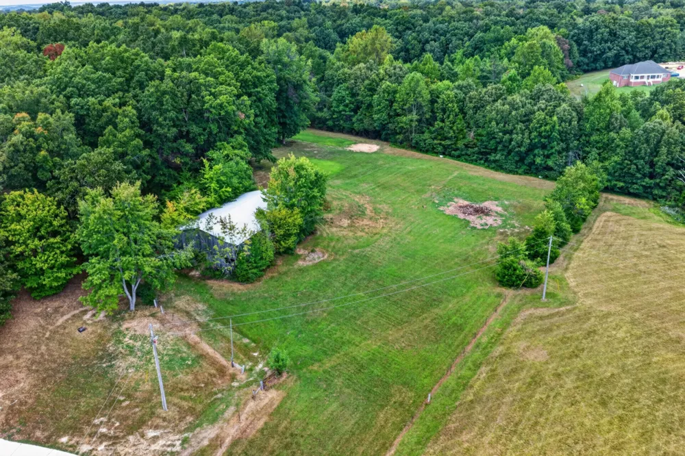 114 Tom Beasley Rd Westmoreland, TN 37186