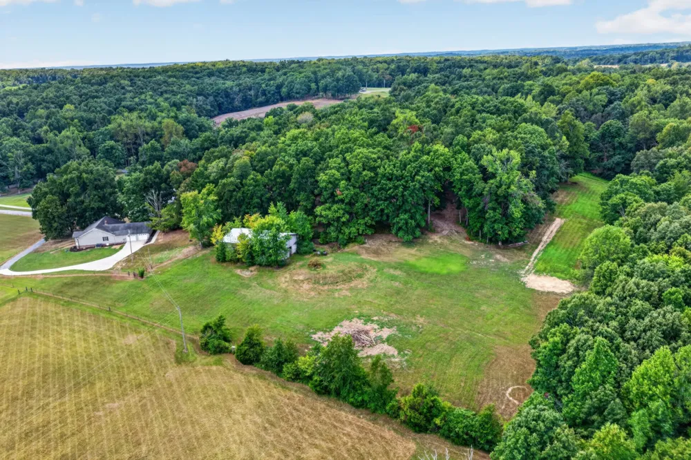 114 Tom Beasley Rd Westmoreland, TN 37186