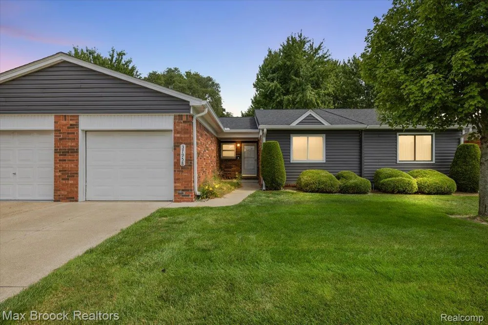 37958 Dor Sal Drive Sterling Heights City, MI 48312