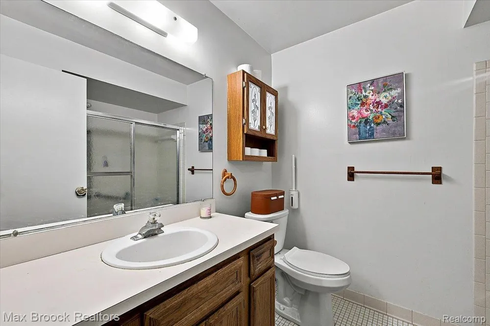 37958 Dor Sal Drive Sterling Heights City, MI 48312