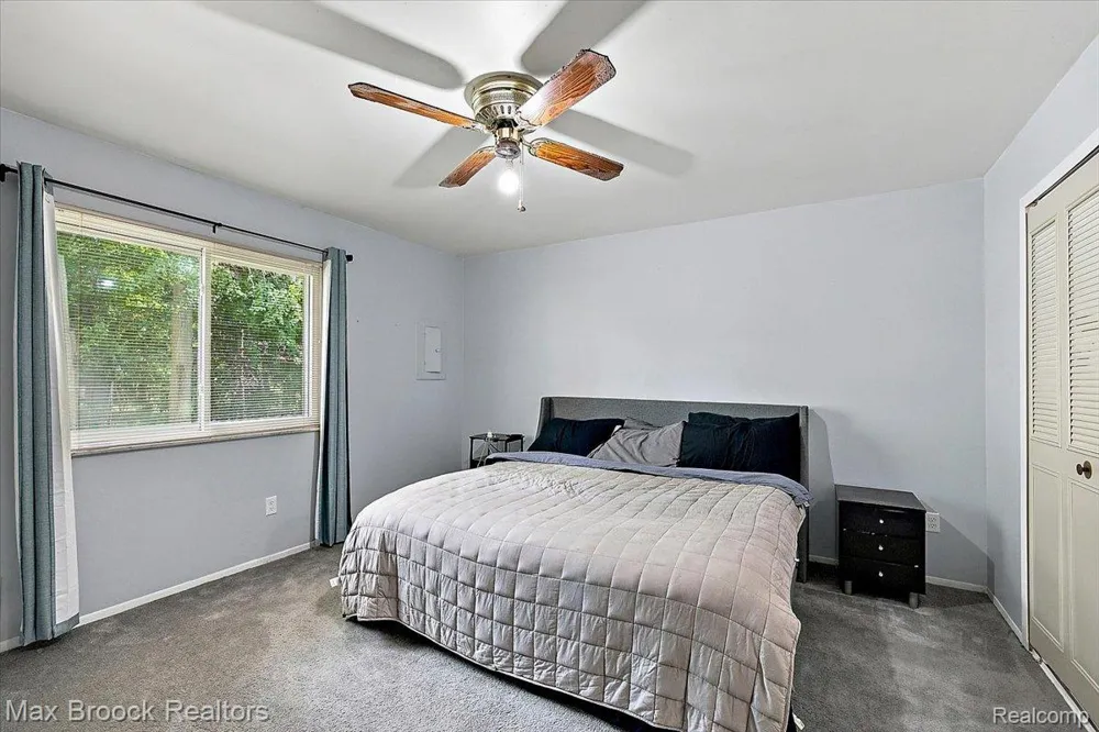 37958 Dor Sal Drive Sterling Heights City, MI 48312