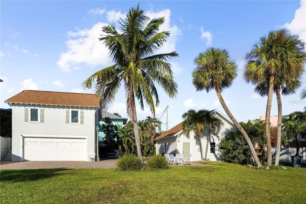 702 PASS A GRILLE WAY St Pete Beach, FL 33706