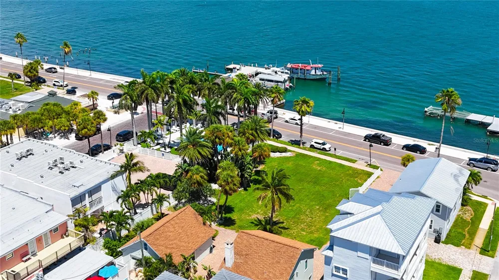 702 PASS A GRILLE WAY St Pete Beach, FL 33706