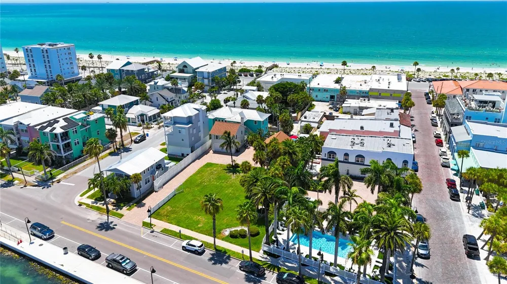 702 PASS A GRILLE WAY St Pete Beach, FL 33706