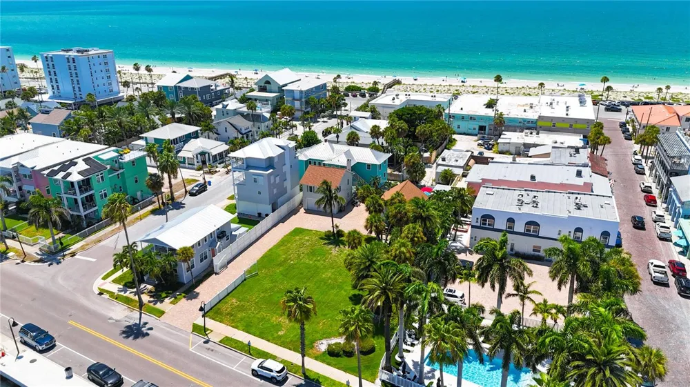 702 PASS A GRILLE WAY St Pete Beach, FL 33706
