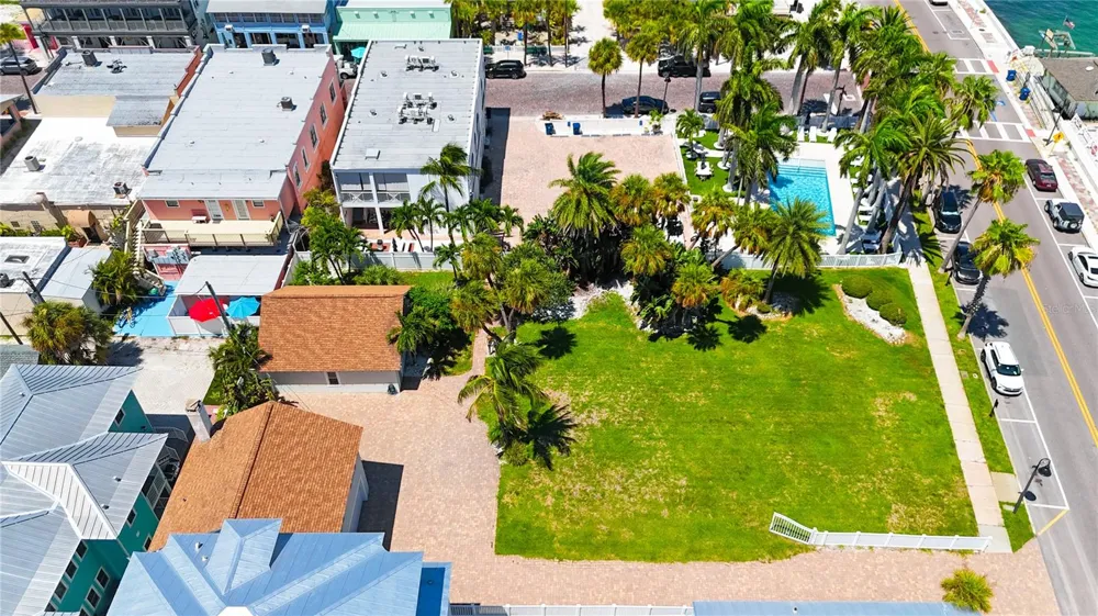 702 PASS A GRILLE WAY St Pete Beach, FL 33706