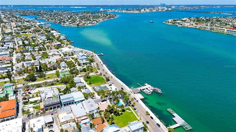 702 PASS A GRILLE WAY St Pete Beach, FL 33706