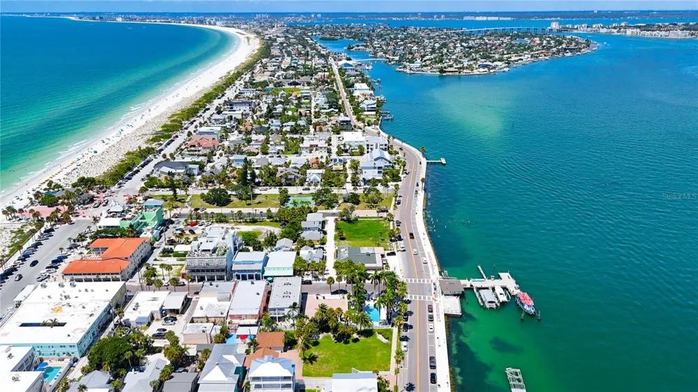 702 PASS A GRILLE WAY St Pete Beach, FL 33706
