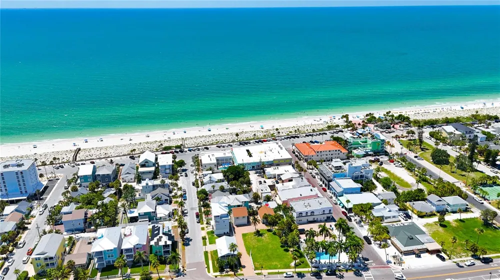 702 PASS A GRILLE WAY St Pete Beach, FL 33706