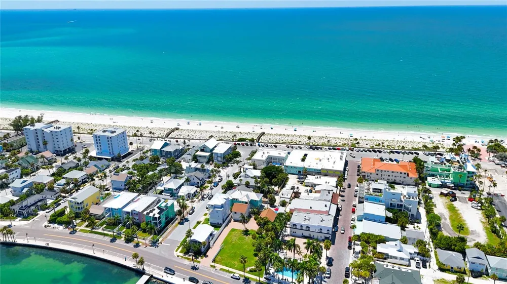 702 PASS A GRILLE WAY St Pete Beach, FL 33706