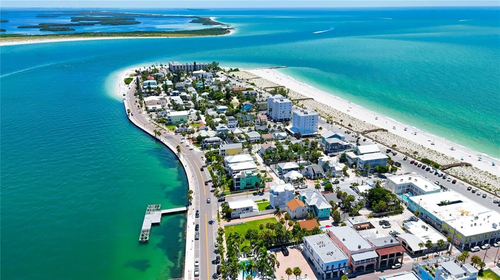 702 PASS A GRILLE WAY St Pete Beach, FL 33706