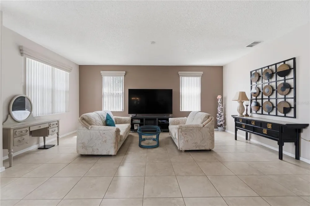 543 TERRANOVA CIRCLE Winter Haven, FL 33884