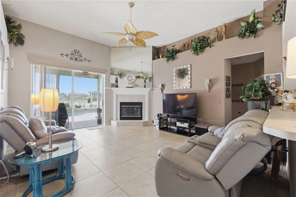 543 TERRANOVA CIRCLE Winter Haven, FL 33884