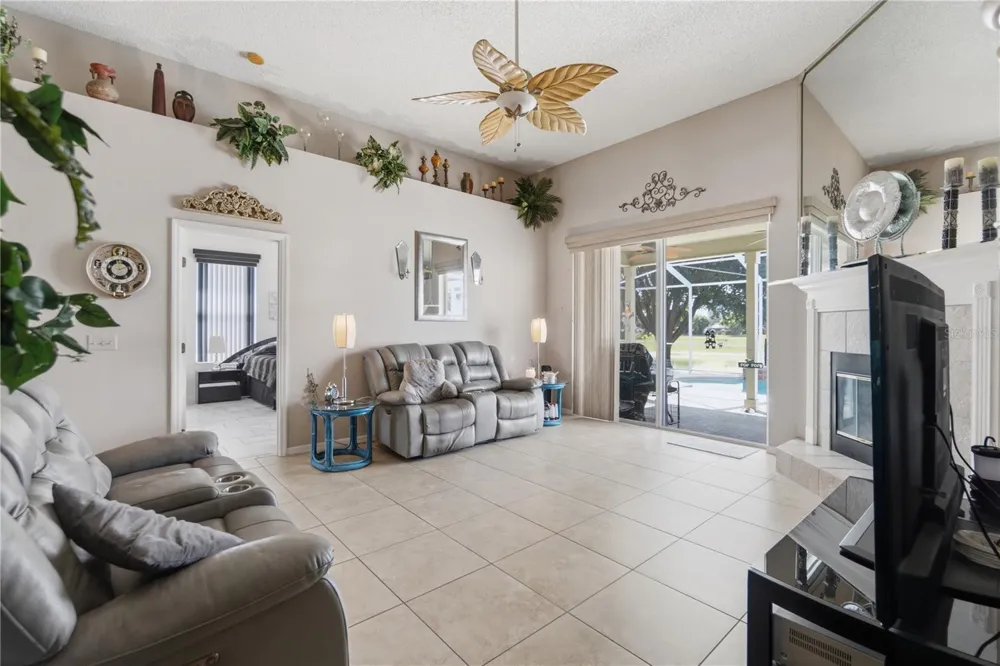 543 TERRANOVA CIRCLE Winter Haven, FL 33884