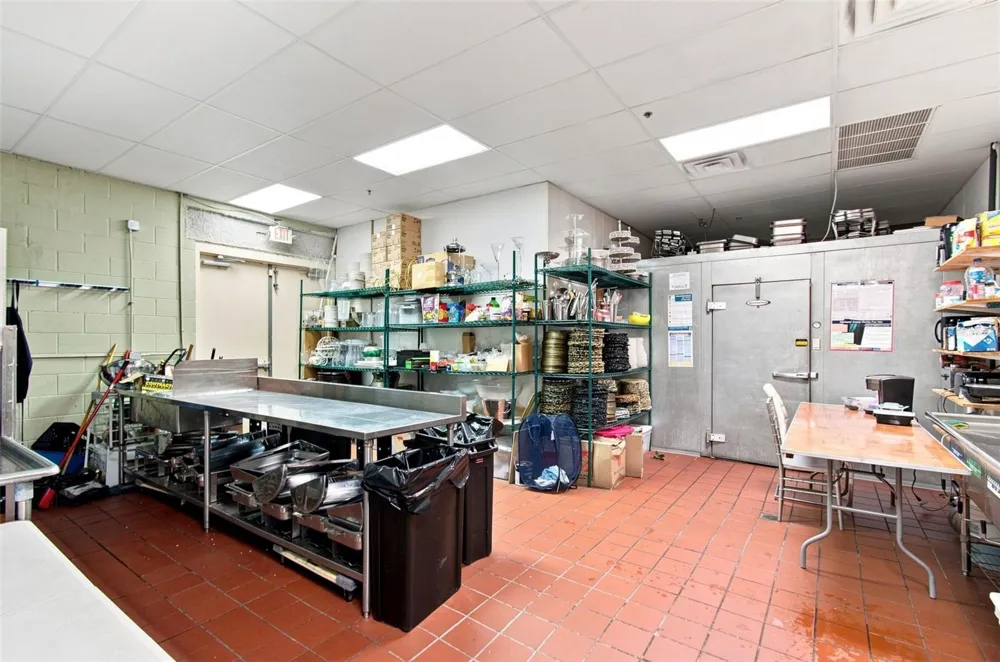 7065 WESTPOINTE BOULEVARD #140 Orlando, FL 32835