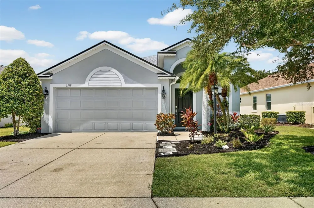 6218 BLACKDRUM COURT Bradenton, FL 34202