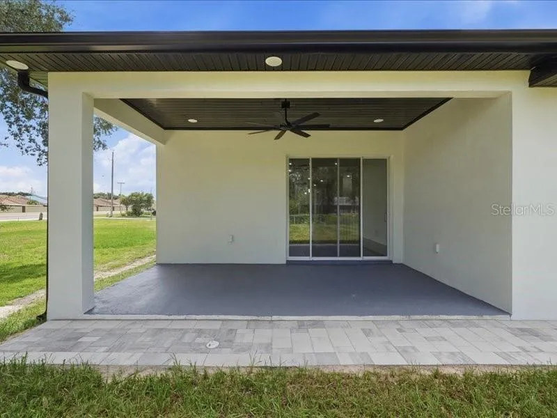 2011 RECKER HIGHWAY Winter Haven, FL 33880