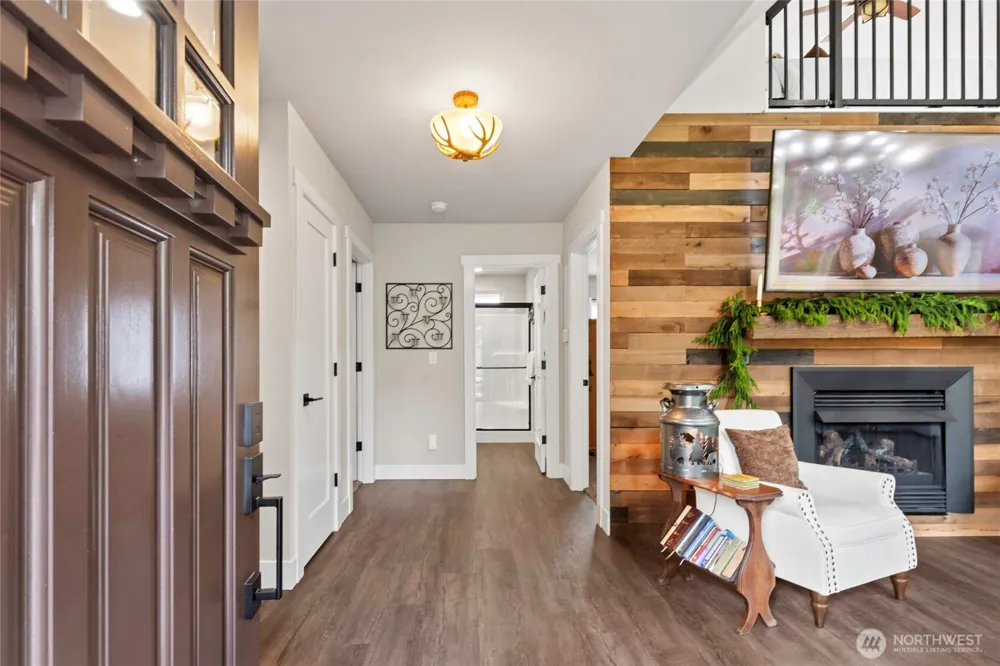 115 Steelhead Drive Silver Creek, WA 98585