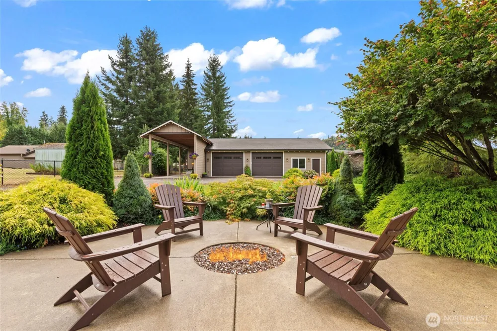 115 Steelhead Drive Silver Creek, WA 98585