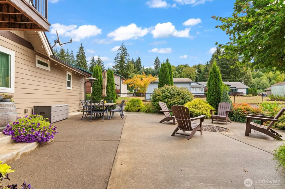 115 Steelhead Drive Silver Creek, WA 98585