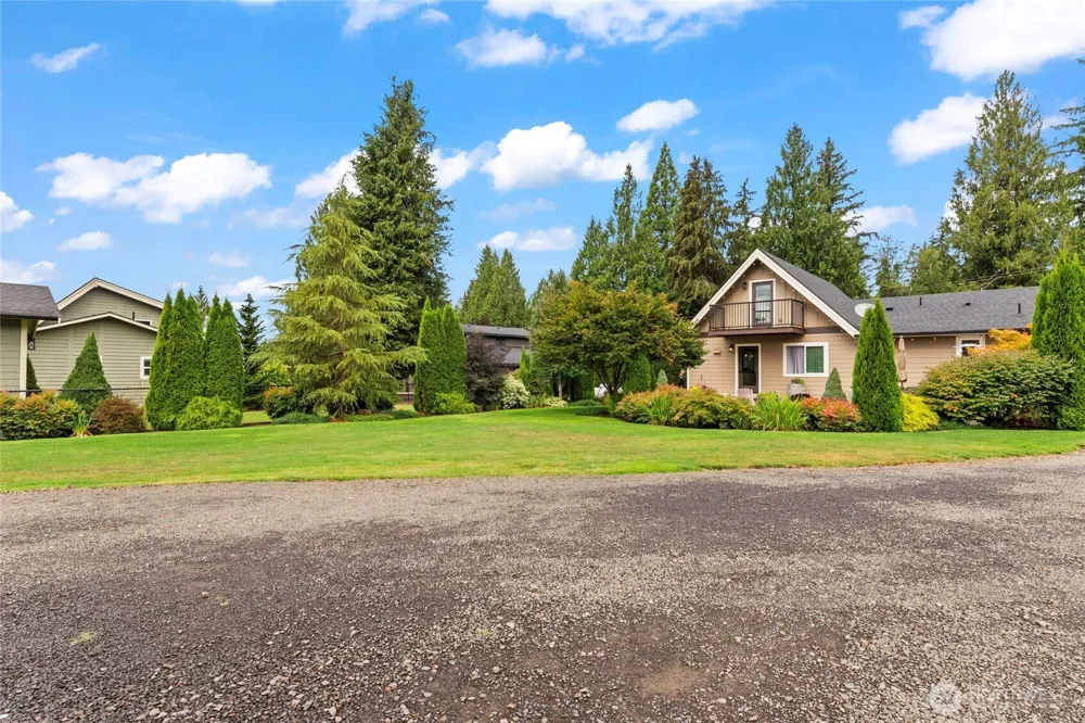 115 Steelhead Drive Silver Creek, WA 98585