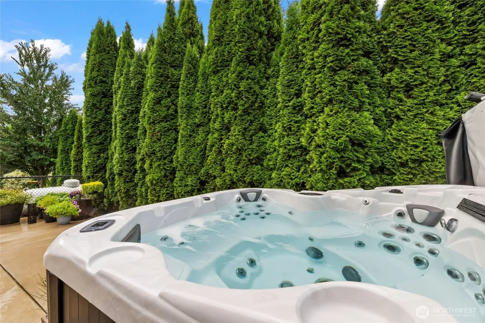 115 Steelhead Drive Silver Creek, WA 98585