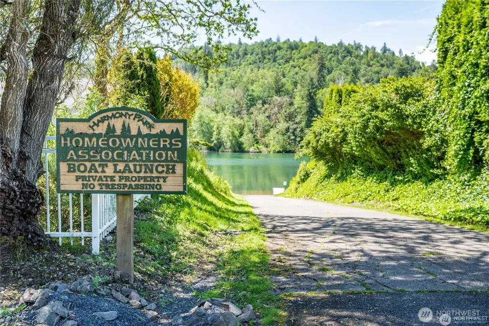 115 Steelhead Drive Silver Creek, WA 98585
