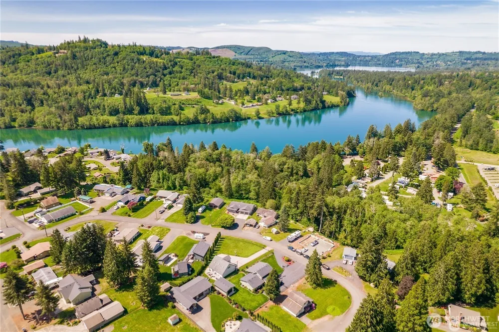 115 Steelhead Drive Silver Creek, WA 98585