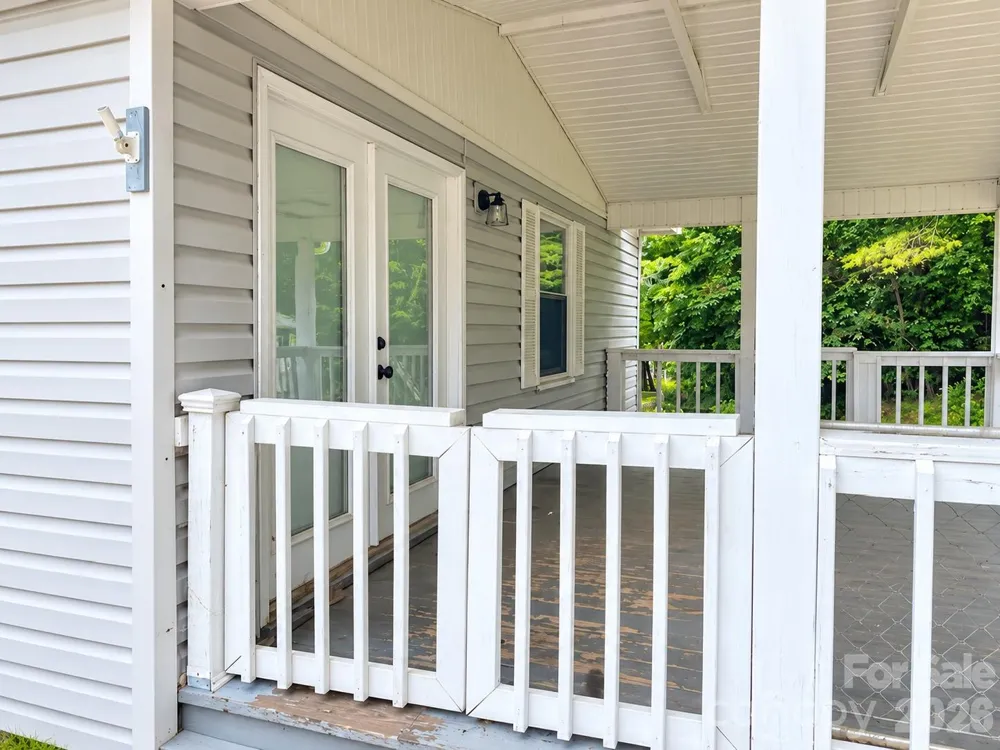 93 Valley View Circle Waynesville, NC 28786
