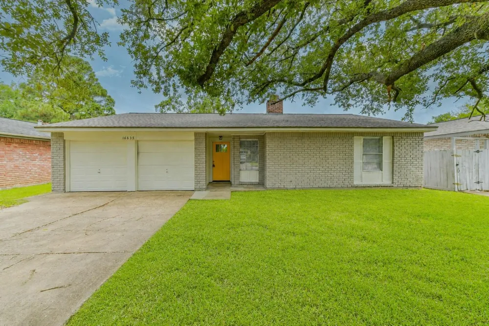 16635 Barcelona Drive Friendswood, TX 77546