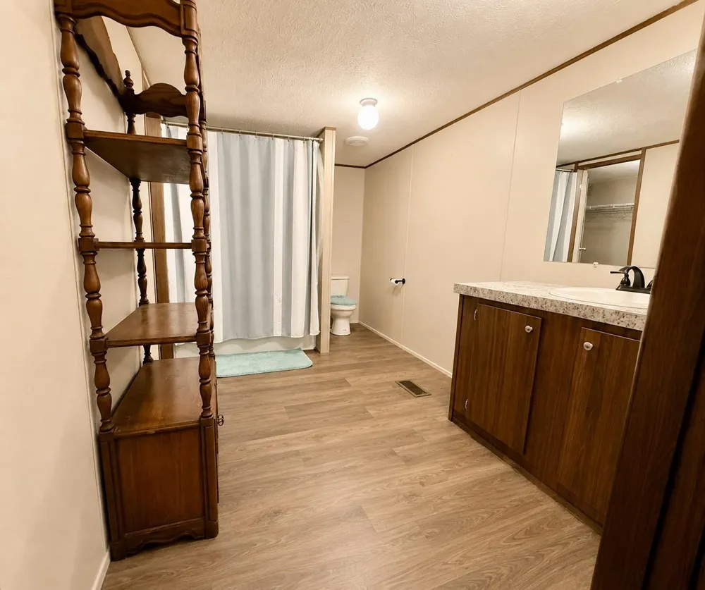 235 Red Oak Onalaska, TX 77360