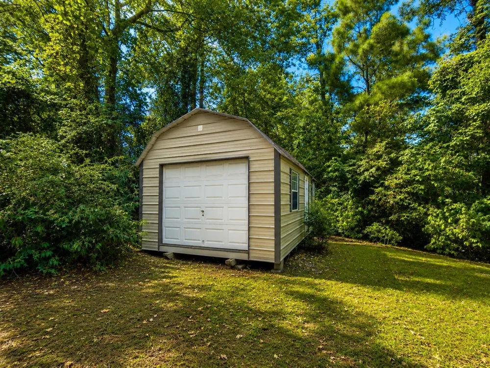 235 Red Oak Onalaska, TX 77360