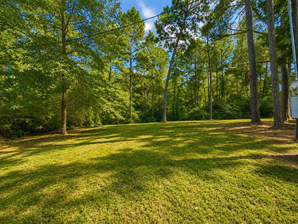 235 Red Oak Onalaska, TX 77360