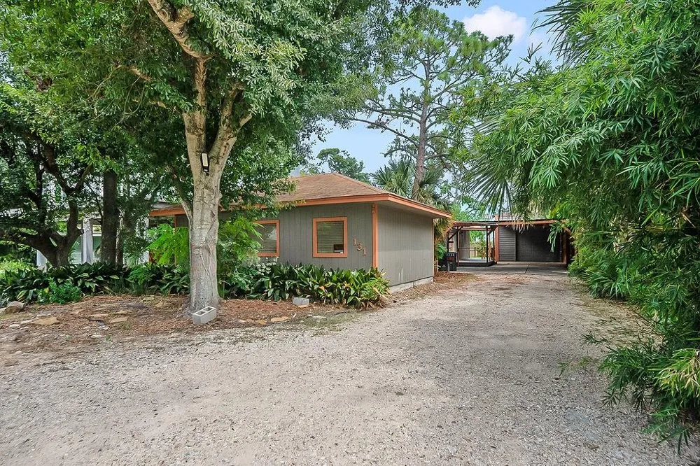 131 5th Street San Leon, TX 77539