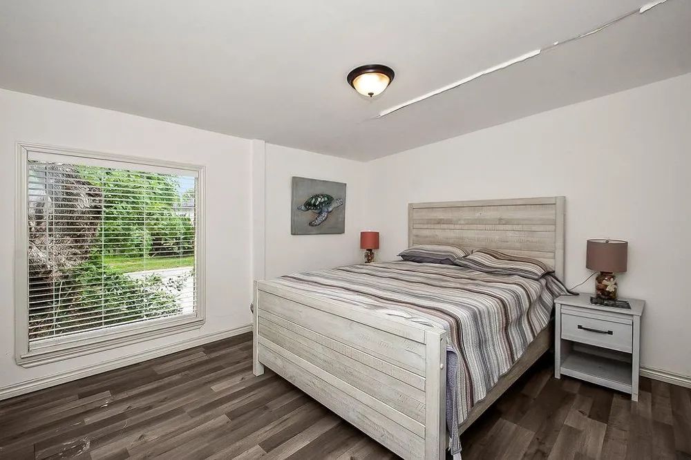 131 5th Street San Leon, TX 77539