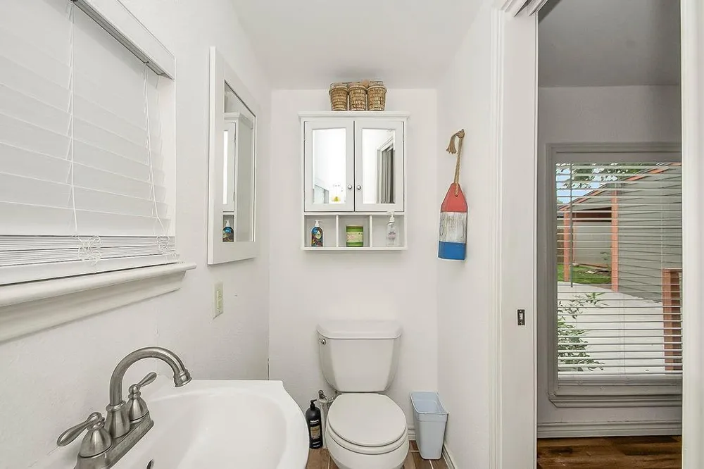 131 5th Street San Leon, TX 77539