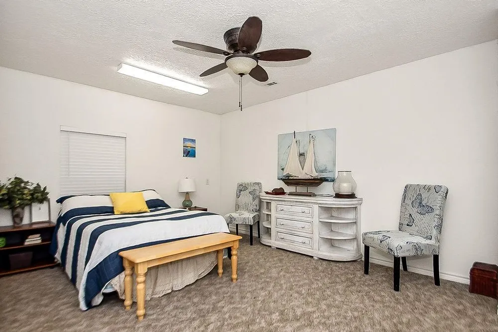 131 5th Street San Leon, TX 77539