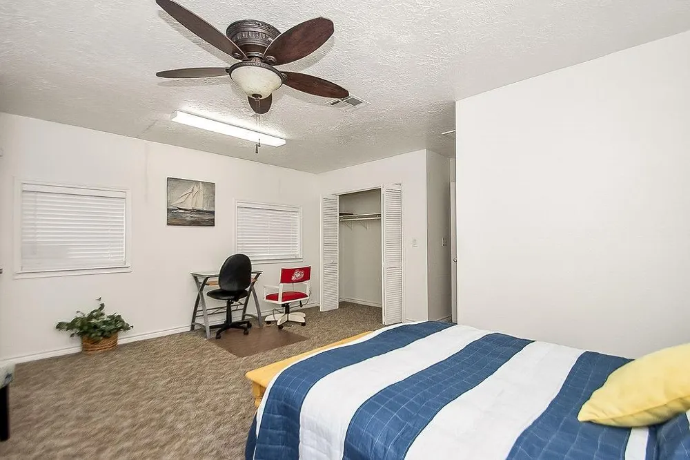 131 5th Street San Leon, TX 77539