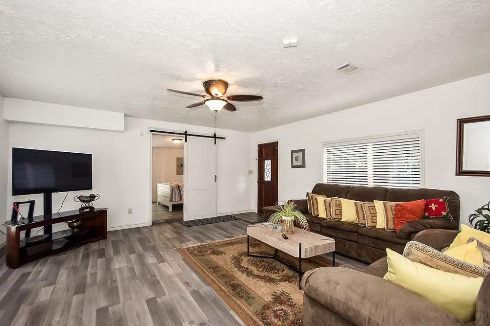 131 5th Street San Leon, TX 77539