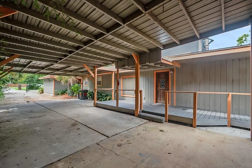 131 5th Street San Leon, TX 77539