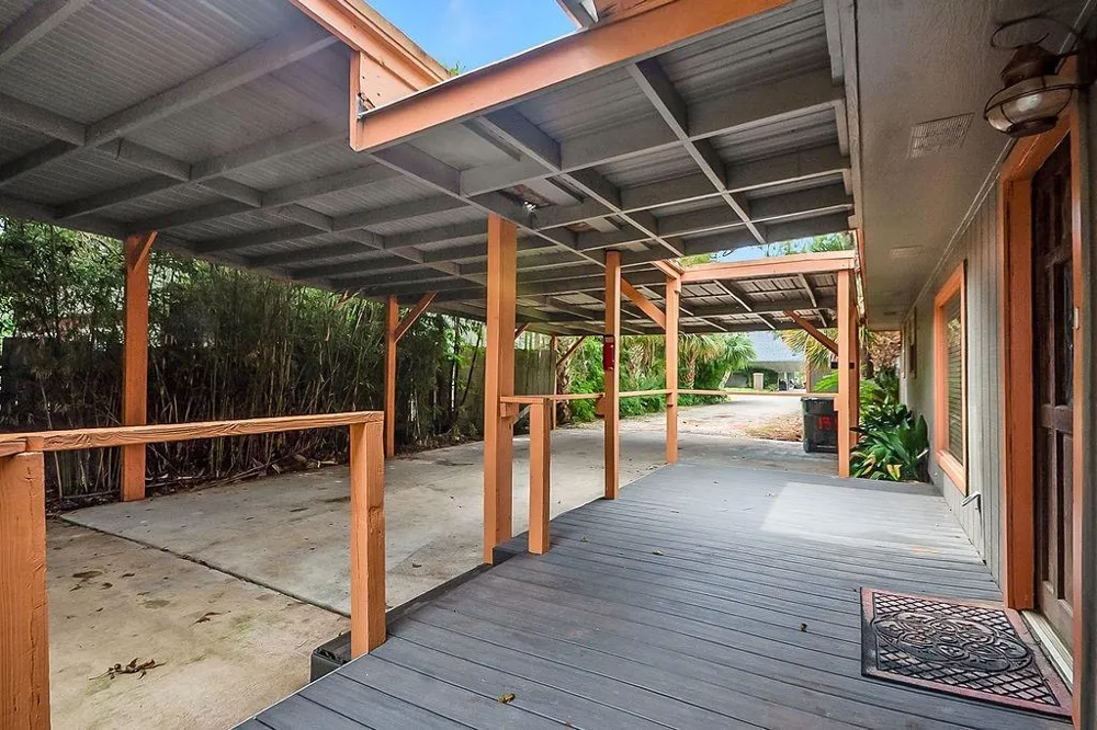 131 5th Street San Leon, TX 77539
