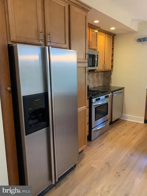 1107 E PALMER STREET Philadelphia, PA 19125