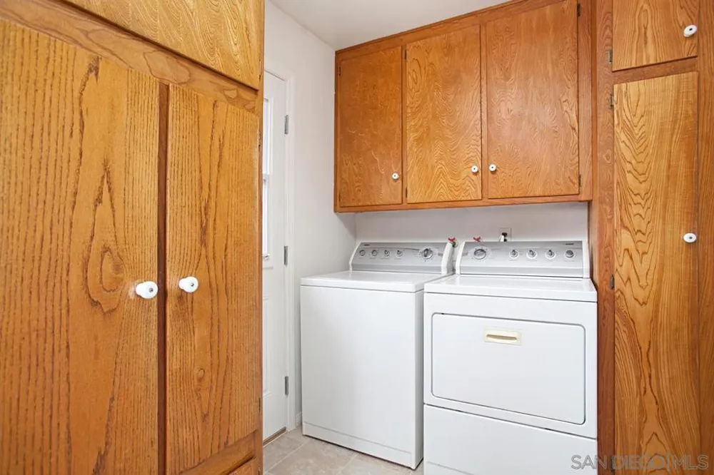 5219 Kesling Street San Diego, CA 92117