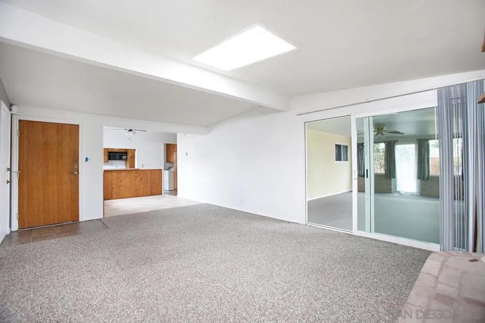 5219 Kesling Street San Diego, CA 92117
