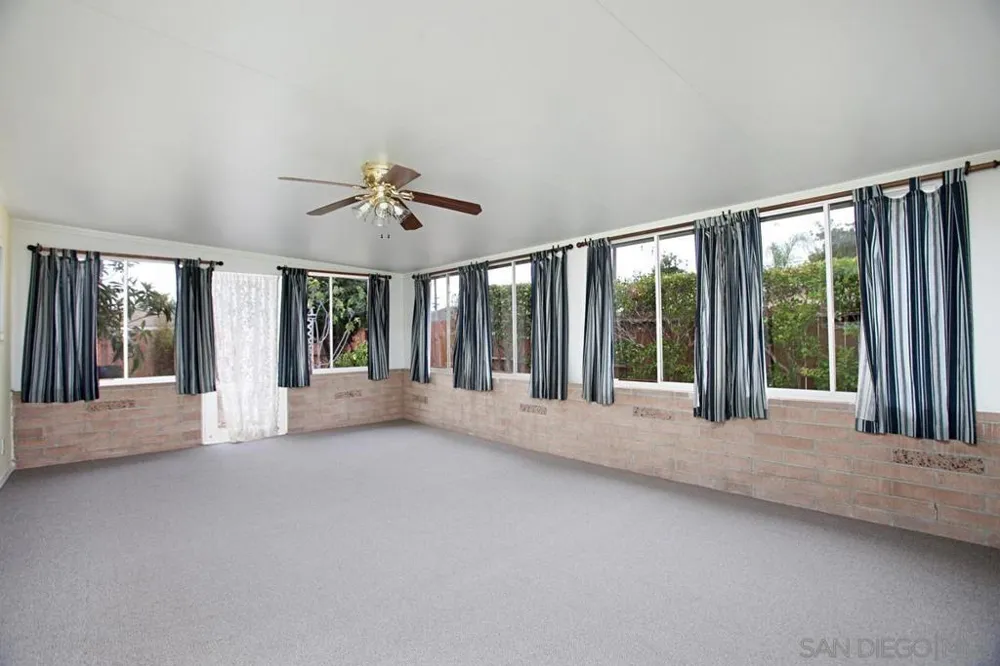 5219 Kesling Street San Diego, CA 92117