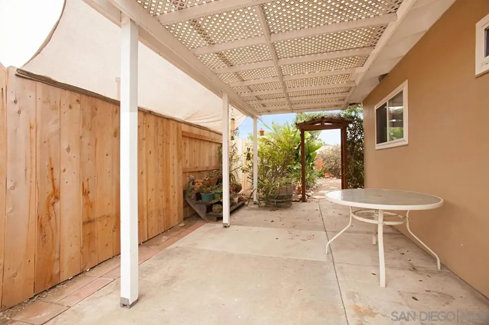 5219 Kesling Street San Diego, CA 92117