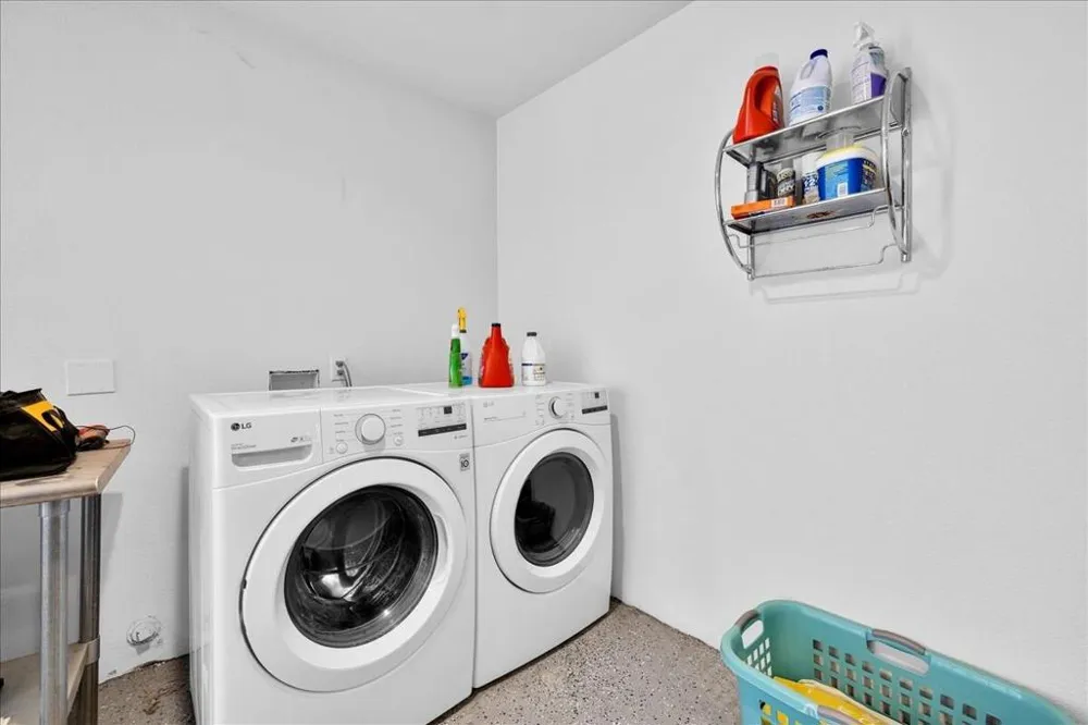 38053 Chris Drive Cathedral City, CA 92234