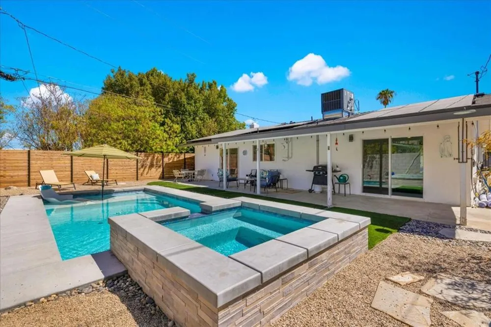 38053 Chris Drive Cathedral City, CA 92234
