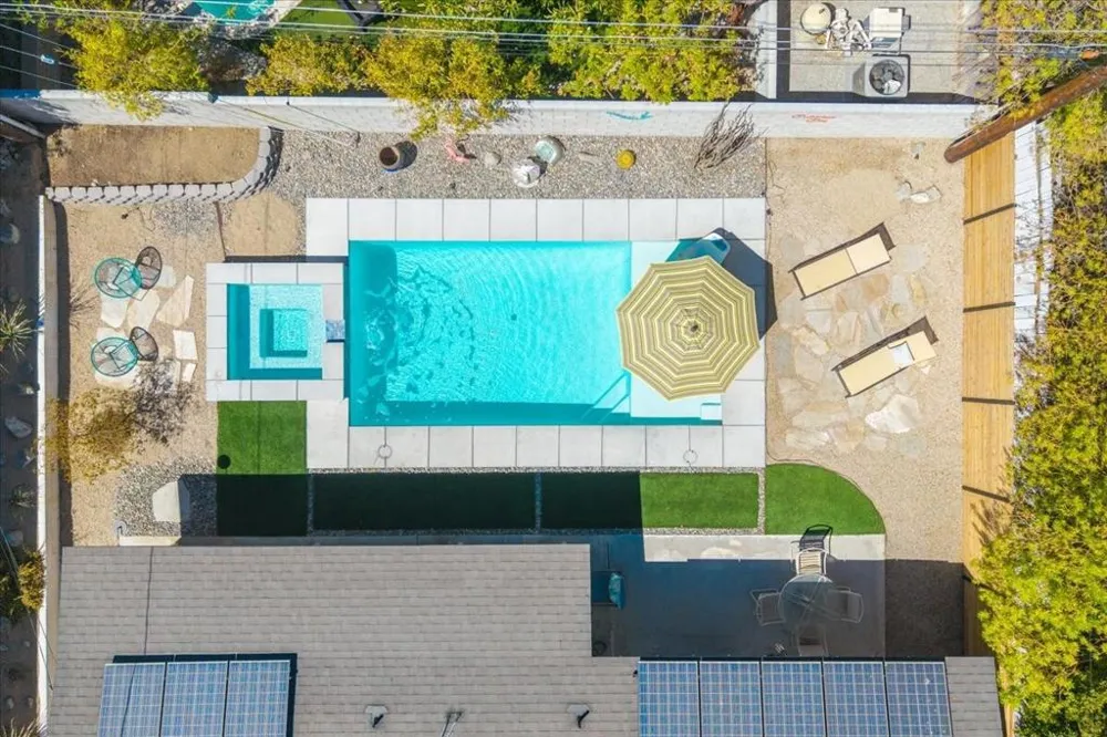 38053 Chris Drive Cathedral City, CA 92234