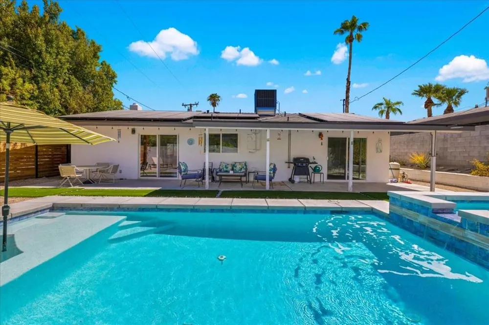38053 Chris Drive Cathedral City, CA 92234